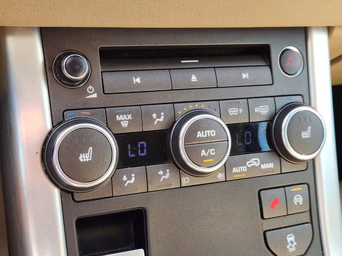 Used 2015 Land Rover Range Rover Evoque Pure Plus image 16