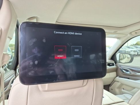 Used 2024 GMC Yukon XL Denali w/ Advanced Technology Package image 21