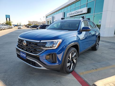 New 2026 Volkswagen Atlas Cross Sport SE image 3