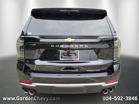 New 2025 Chevrolet Suburban Premier image 4