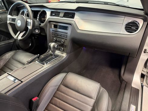 Used 2010 Ford Mustang Coupe image 31