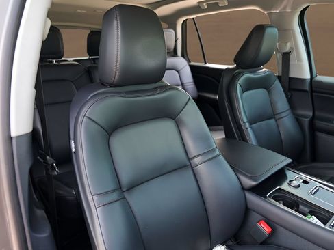 Used 2025 Lincoln Aviator 2WD image 30