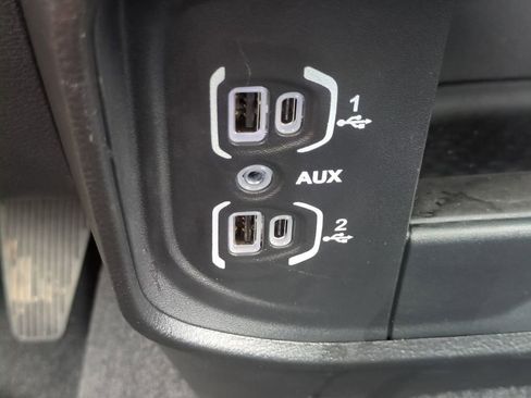 Used 2024 RAM 2500 Laramie w/ Safety Group AWD/4WD image 24