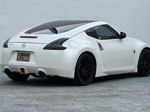 Used 2013 Nissan 370Z Base image 4