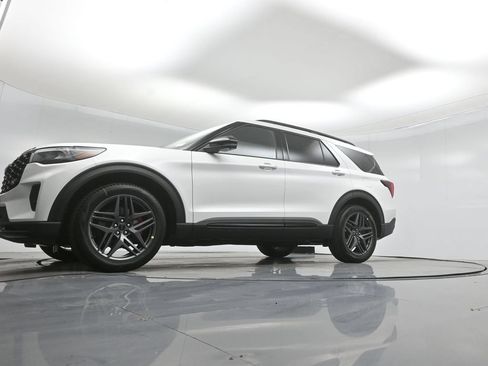 New 2026 Ford Explorer ST AWD/4WD image 43