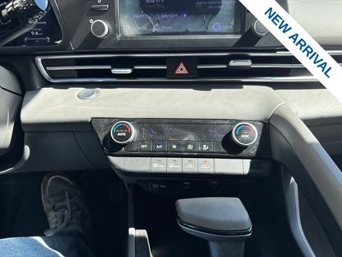 Used 2023 Hyundai Elantra SEL FWD image 23