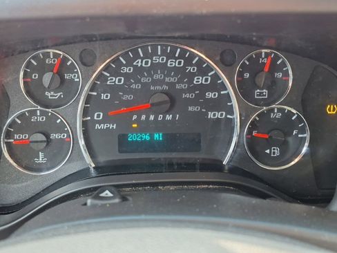 Certified 2024 Chevrolet Express 2500 Work Van w/ Driver Convenience Package image 12