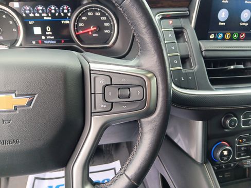 Used 2021 Chevrolet Tahoe Premier w/ Premium Package image 17