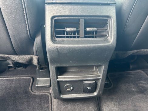 Used 2022 Ford Edge SEL w/ Convenience Package image 12