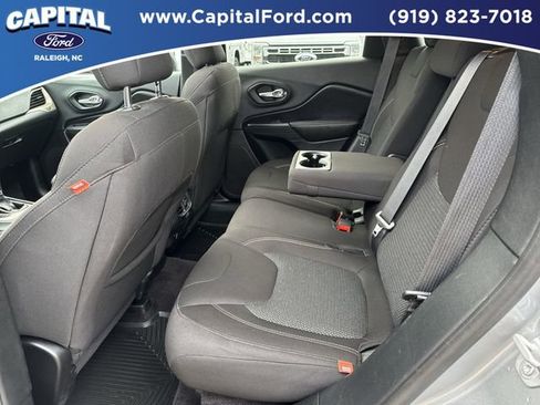 Used 2016 Jeep Cherokee 75th Anniversary image 16