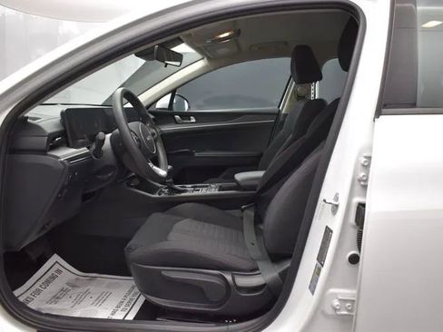 Used 2025 Kia K5 LXS FWD image 14