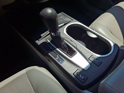 Used 2018 Acura RDX w/ Technology Package AWD/4WD image 15