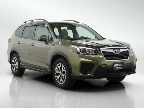 Used 2020 Subaru Forester Premium AWD/4WD image 7