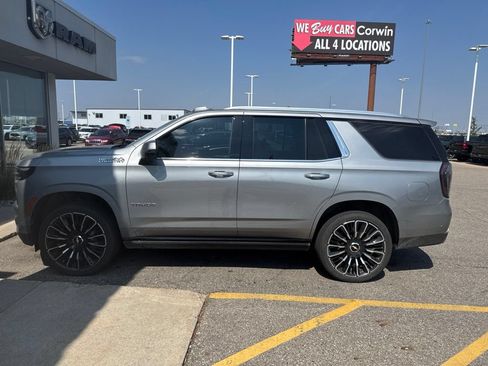 Used 2025 Chevrolet Tahoe High Country AWD/4WD image 6