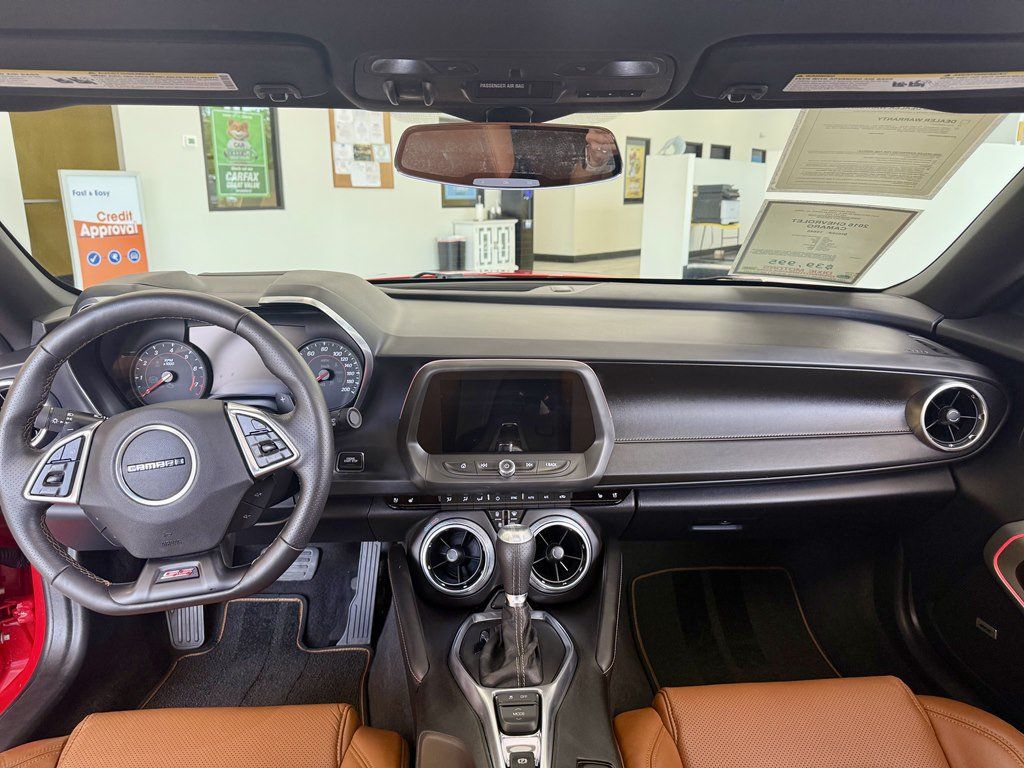 Used 2016 Chevrolet Camaro SS RWD image 10