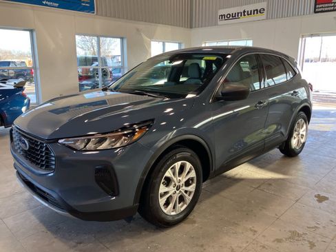 Used 2024 Ford Escape Active image 1