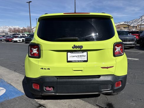 Used 2018 Jeep Renegade Trailhawk image 4