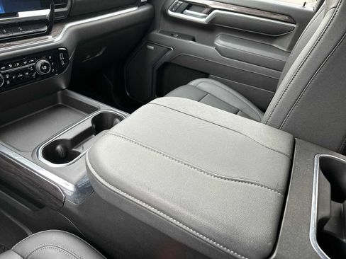 Certified 2025 Chevrolet Silverado 3500 LTZ w/ LTZ Premium Package AWD/4WD image 21