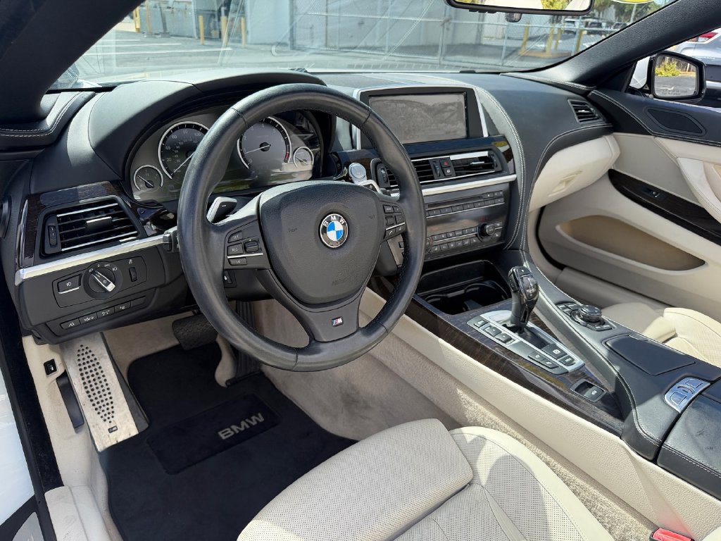 Used 2013 BMW 650i Convertible RWD image 10