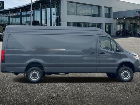 New 2026 Mercedes-Benz Sprinter 2500 image 3