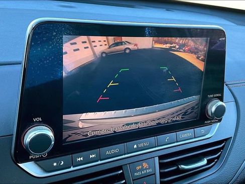 Used 2021 Nissan Altima 2.5 SR w/ SR Premium Package image 11