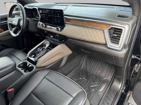 Used 2023 GMC Canyon Denali image 12