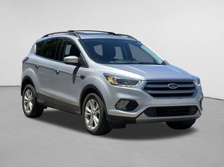 Used 2017 Ford Escape SE w/ SE Leather Comfort Package FWD video 1