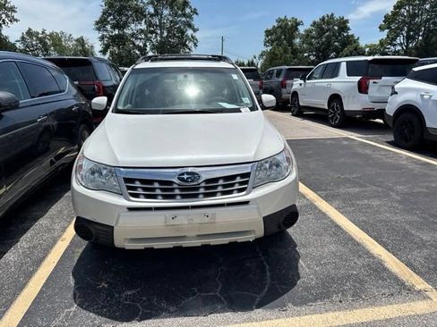 Used 2012 Subaru Forester 2.5X Premium w/ Popular Pkg 3 AWD/4WD image 6