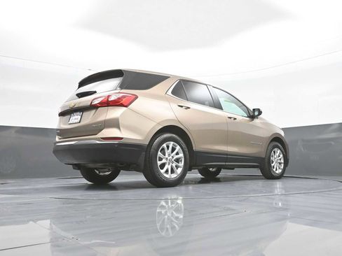 Used 2018 Chevrolet Equinox LT AWD/4WD image 42