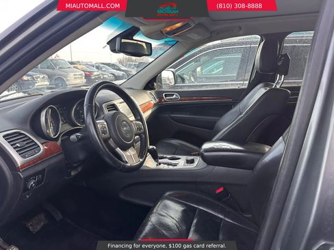 Used 2013 Jeep Grand Cherokee Limited w/ Luxury Group II AWD/4WD image 9
