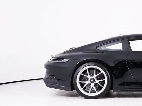 Used 2024 Porsche 911 GT3 RWD image 14
