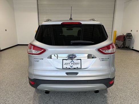 Used 2015 Ford Escape Titanium FWD image 4
