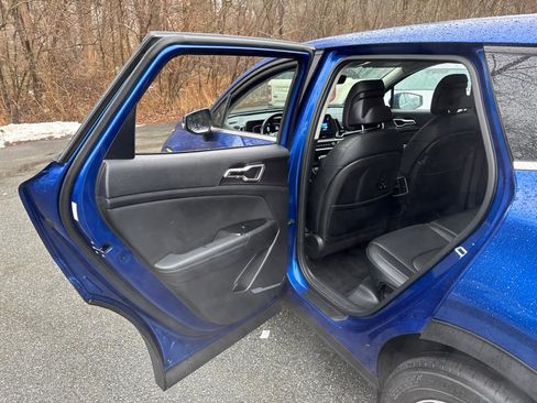 Used 2023 Kia Sportage EX image 31