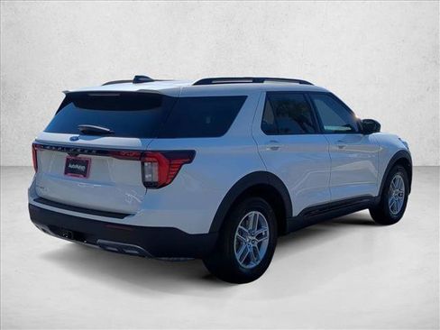 New 2026 Ford Explorer Active w/ Active Comfort Package image 2