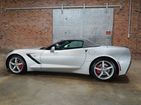 Used 2014 Chevrolet Corvette Stingray Convertible w/ 3LT Preferred Equipment Group RWD image 10