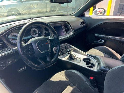 Used 2022 Dodge Challenger R/T w/ T/A Package image 11