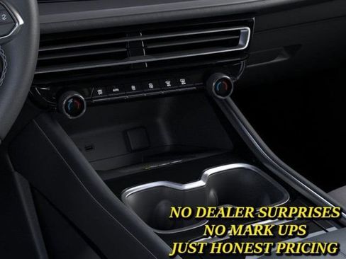 New 2026 Chevrolet Traverse LT w/ Driver Confidence Package FWD image 23