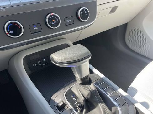 Used 2026 Hyundai Kona SE FWD image 30