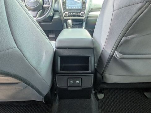 Used 2019 Subaru Outback 2.5i Premium AWD/4WD image 11