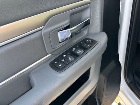 Used 2017 RAM 2500 SLT w/ Comfort Group image 11