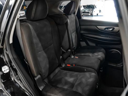 Used 2015 Nissan Rogue SV w/ SV Family Package FWD image 43
