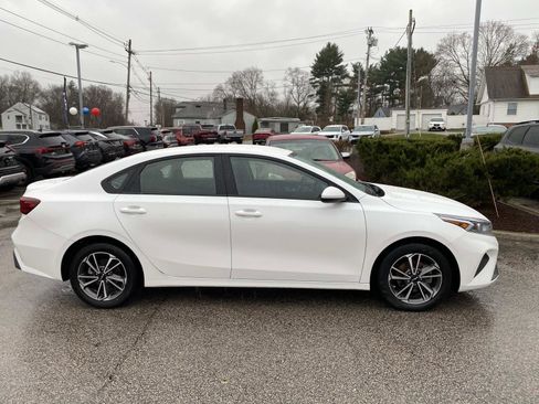 Used 2022 Kia Forte LXS image 6