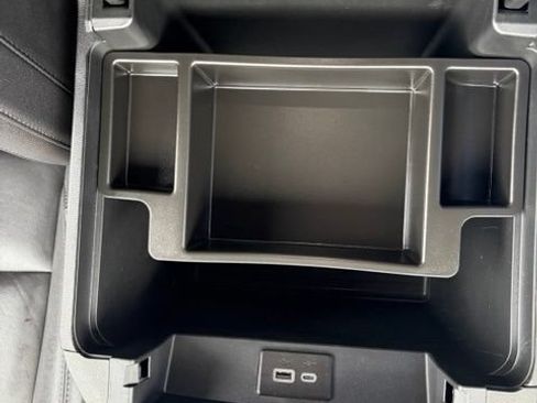 Used 2025 Chevrolet Tahoe LT w/ Comfort Package AWD/4WD image 35