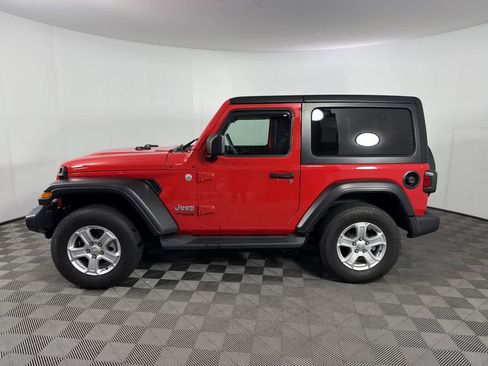 Used 2020 Jeep Wrangler Sport AWD/4WD image 5