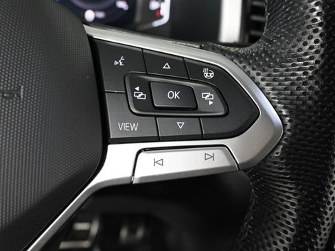 Used 2020 Volkswagen Atlas Cross Sport SEL R-Line image 26