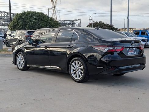 Used 2023 Toyota Camry LE FWD image 9