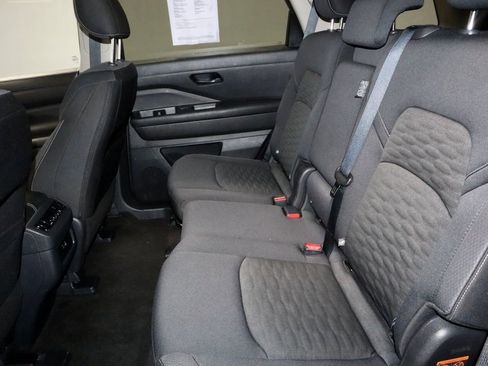 Certified 2025 Nissan Pathfinder SV AWD/4WD image 22