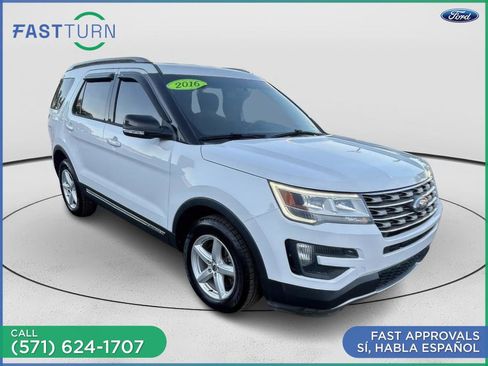 Used 2016 Ford Explorer XLT w/ Equipment Group 201A AWD/4WD image 5