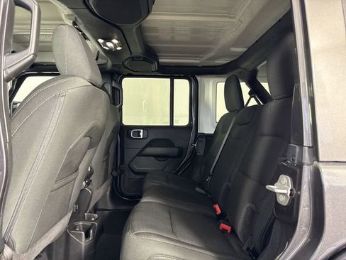 Used 2021 Jeep Wrangler Unlimited Sahara AWD/4WD image 22