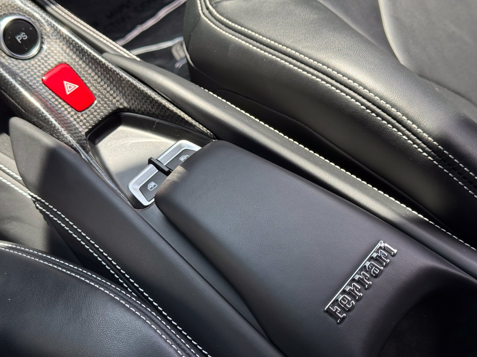 Used 2020 Ferrari F8 Tributo RWD image 60